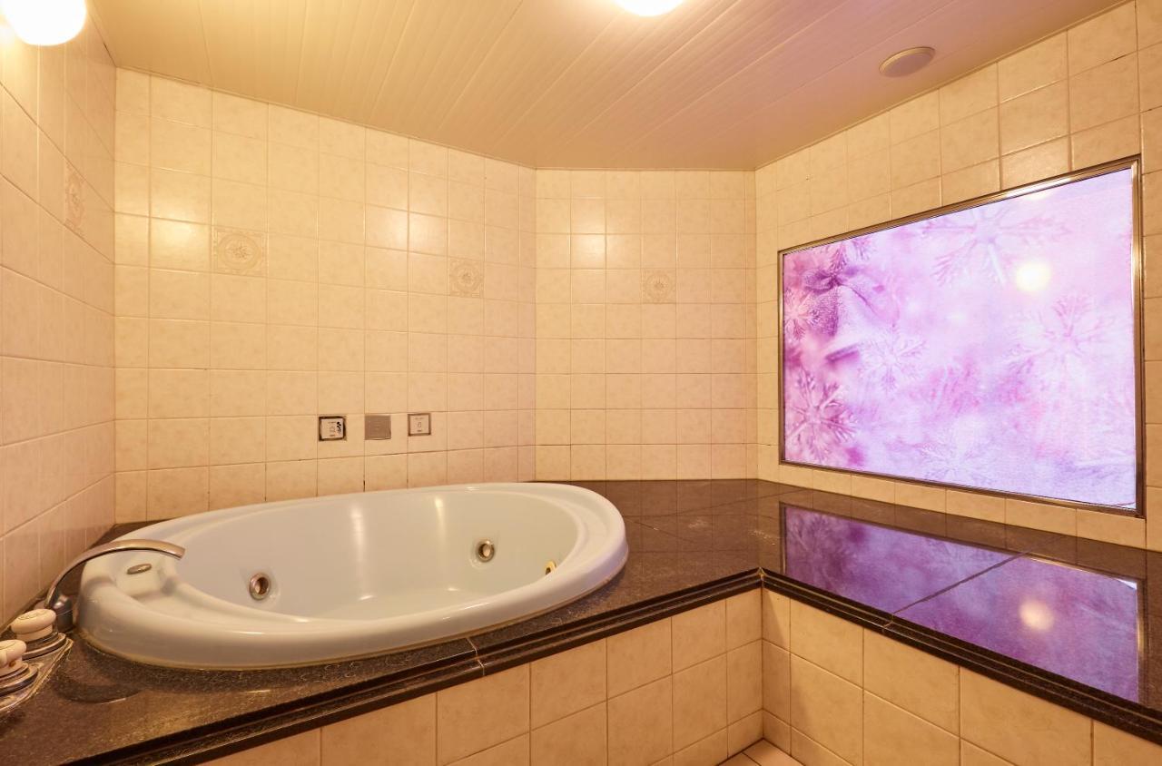 Hotel Christmas (Adults Only) Inazawa Bagian luar foto